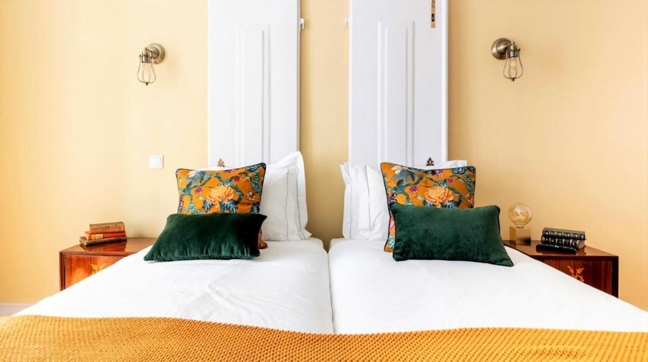 Lel Madalena Guesthouse Lisbon Bagian luar foto