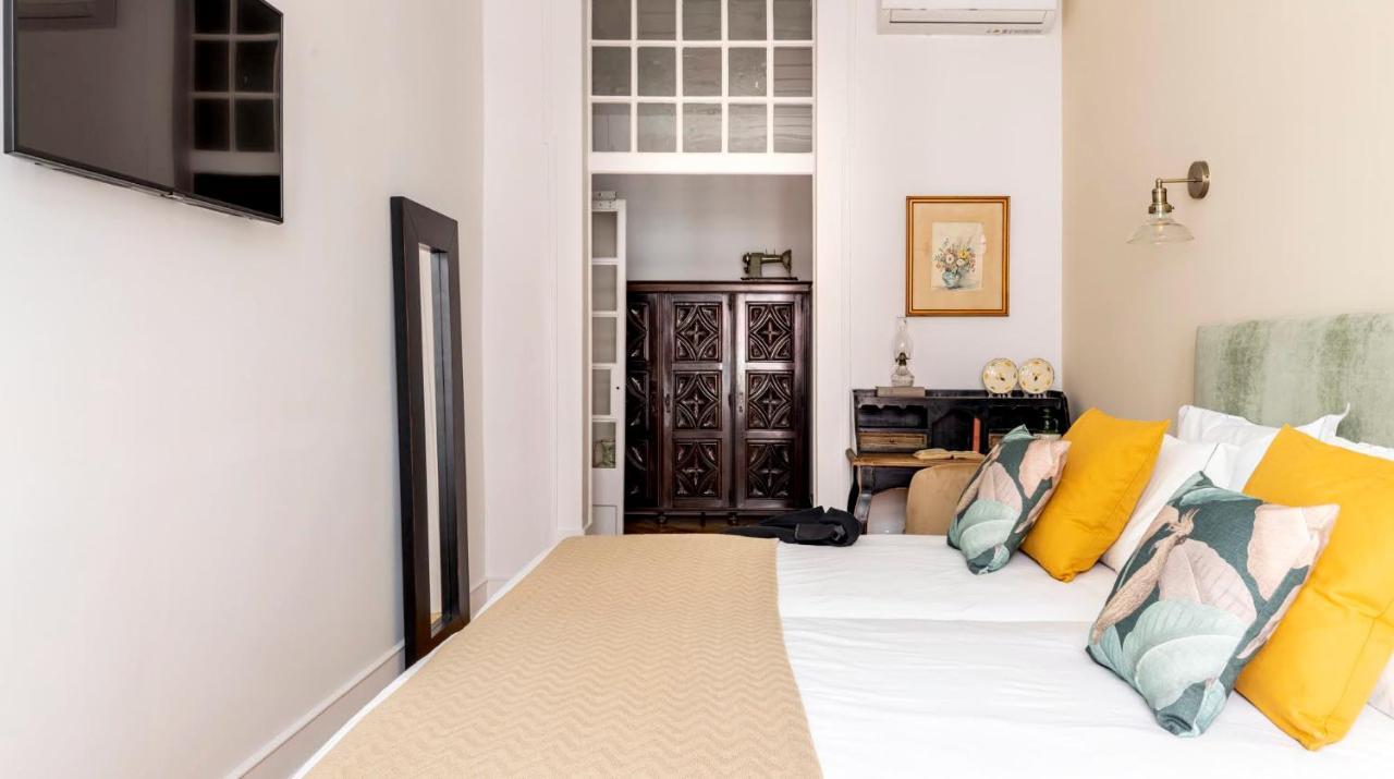 Lel Madalena Guesthouse Lisbon Bagian luar foto