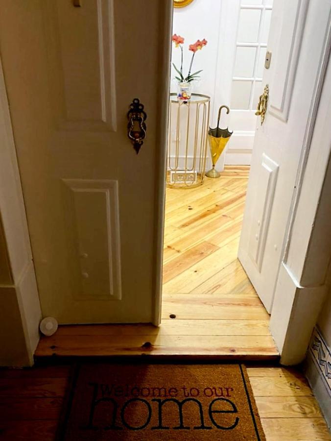 Lel Madalena Guesthouse Lisbon Bagian luar foto